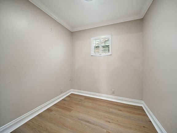 2nd image of 5649 N Colony Blvd