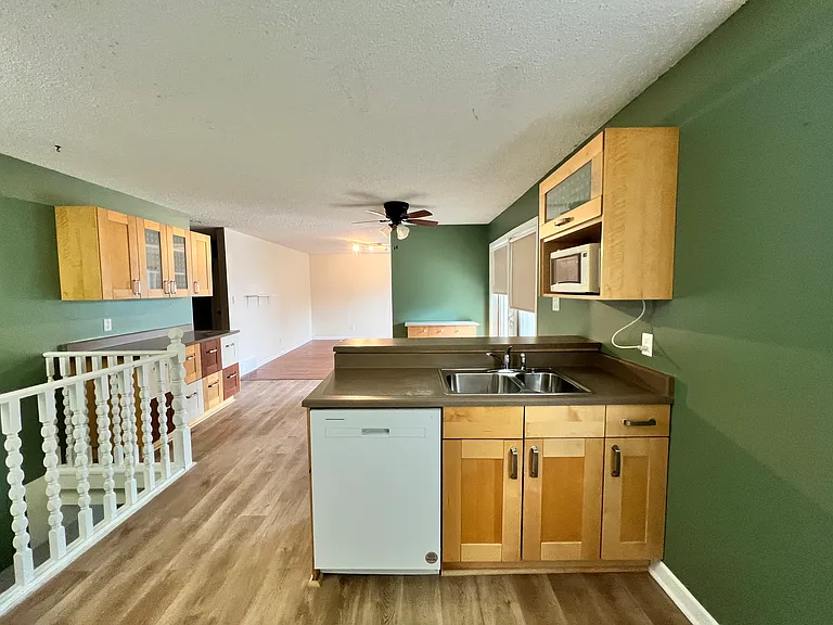 221 Birch Ave — Photo 10
