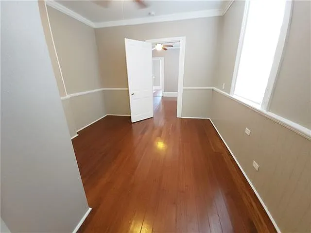 1122 Brooklyn Ave — Photo 6