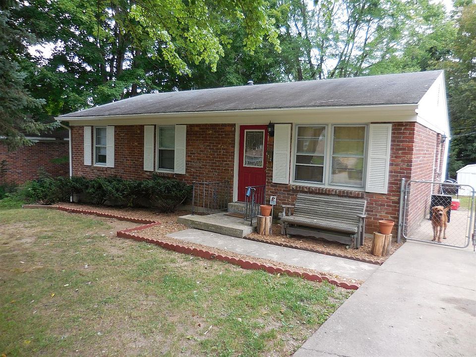 1st image of 417 College Park Dr