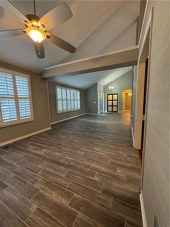 2 bed, 2.5 bath, 2081 sqft, $2,250 — Photo 4