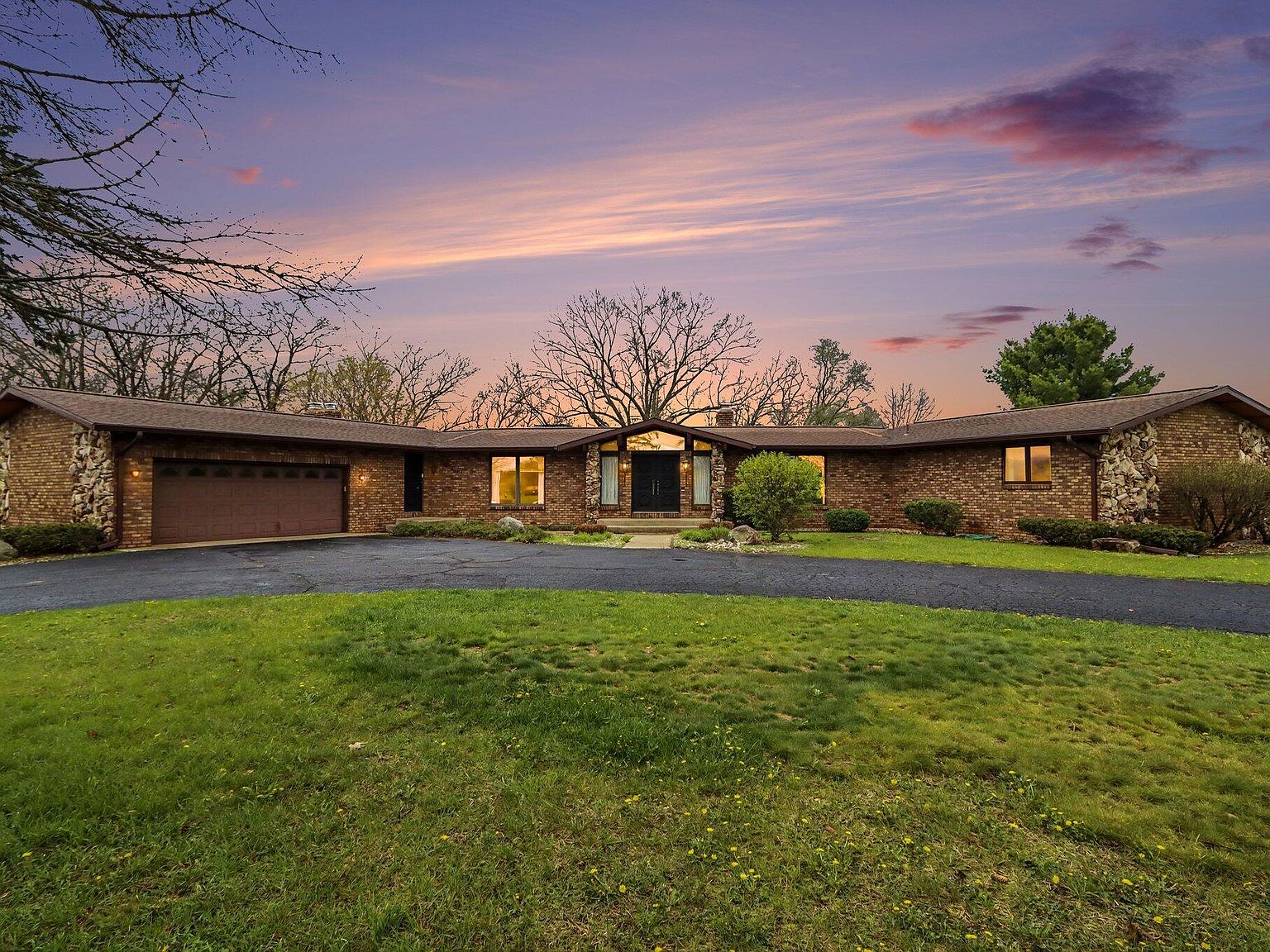 56585 Fairway Dr