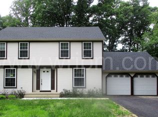5 Holly Oak Dr, Voorhees, NJ 08043