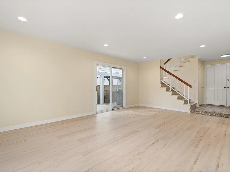 306 Dolores Cir #1 — Photo 26