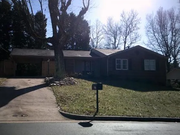 317 Annhurst Dr, Danville, VA 24540