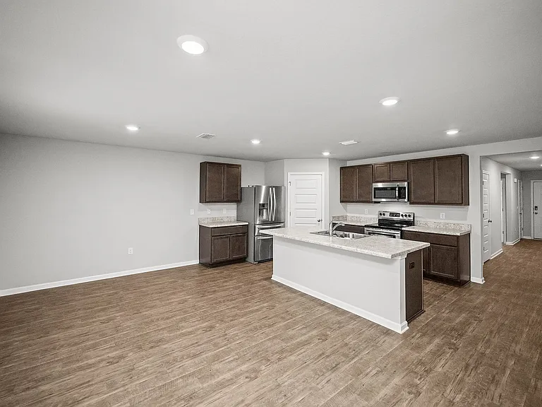 1487 Majesty Loop — Photo 6