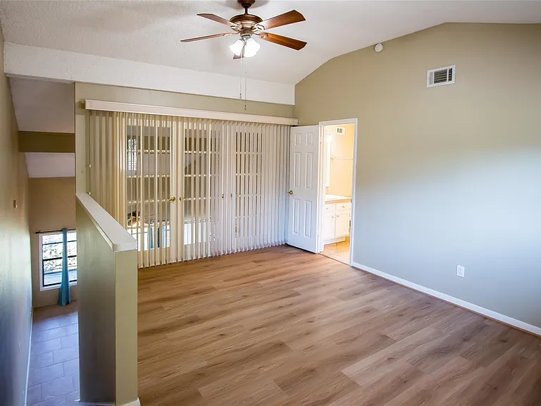 202 Lakeview Ter #H — Photo 31