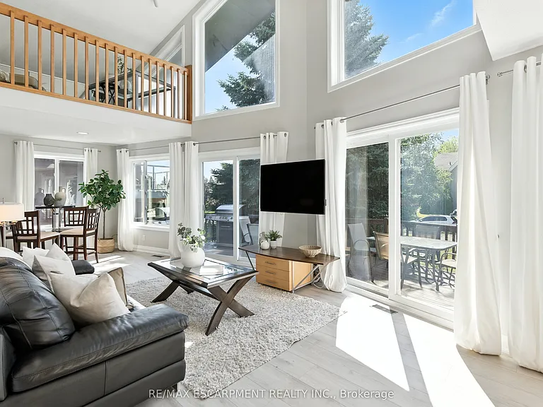 115 Pioneer Ln — Photo 3
