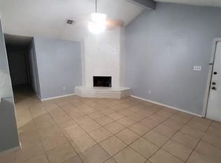 10151 Inwood Hollow Ln, Houston, TX 77088