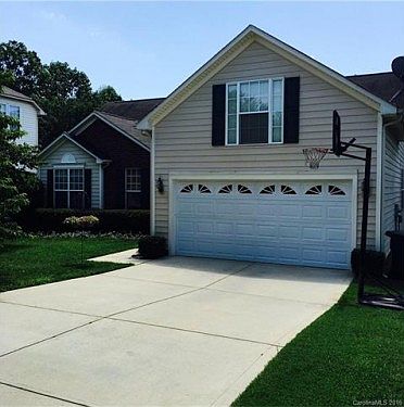 1st image of 135 Walmsley Dr