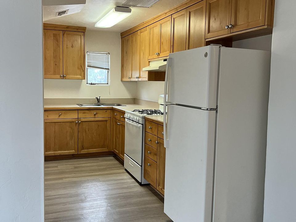 1st image of 3328 E Flower St #3328
