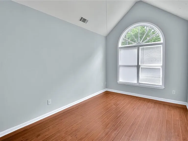514 Rams Ct — Photo 32