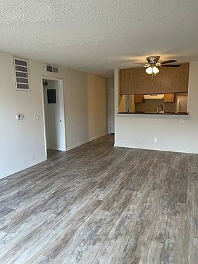2nd image of 10418 Scoville Ave #7