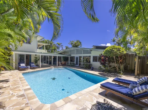 689 Old Mokapu Rd, Kailua, HI 96734