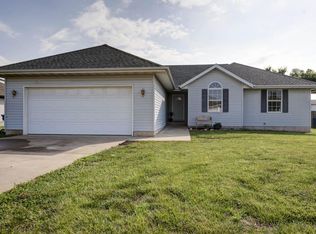 412 Arrowhead Rd, Willard, MO 65781