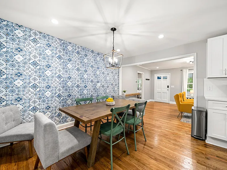639 S Peachtree St — Photo 3