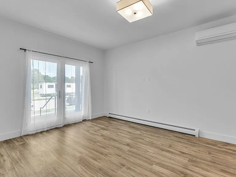 121 Shea Dr — Photo 35