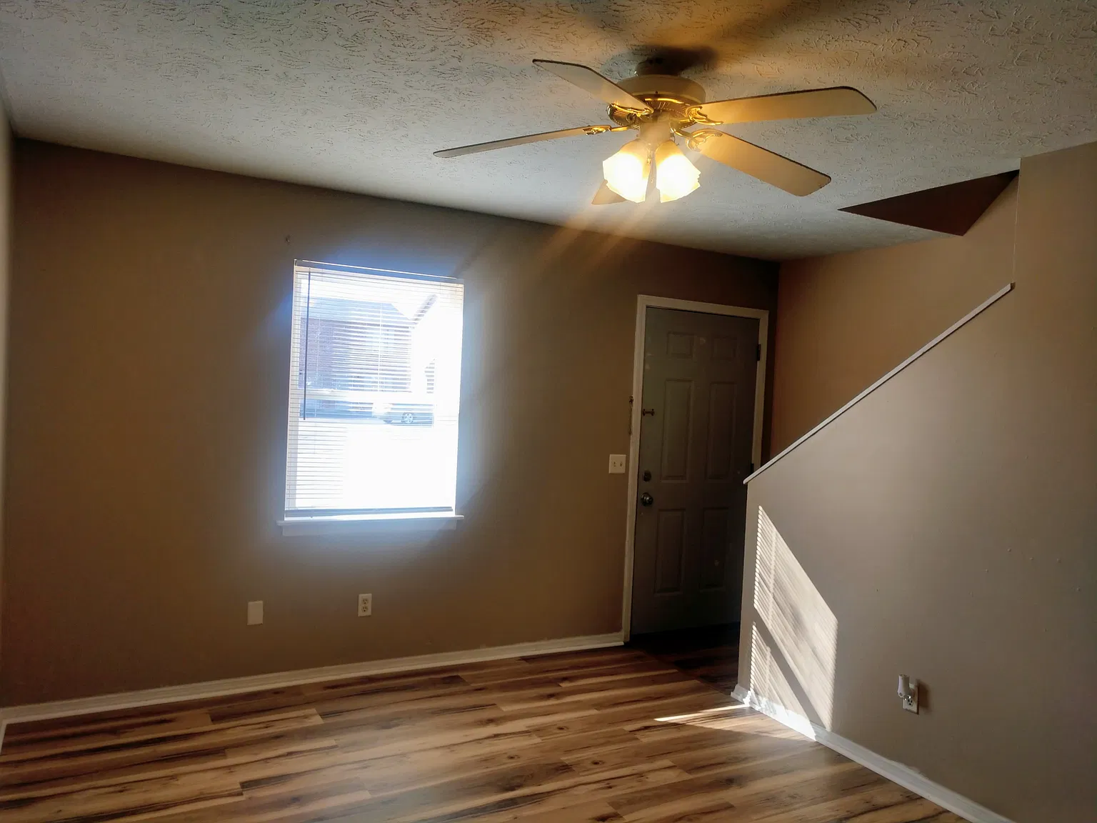 1819 Summerhaven Ave — Photo 3