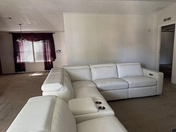 5th image of 31 Casablanca Dr