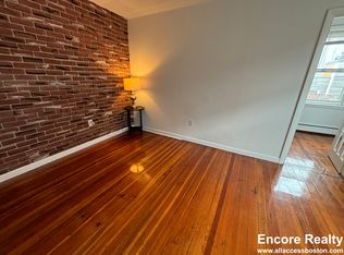 34 Charter St APT 5, Boston, MA 02113