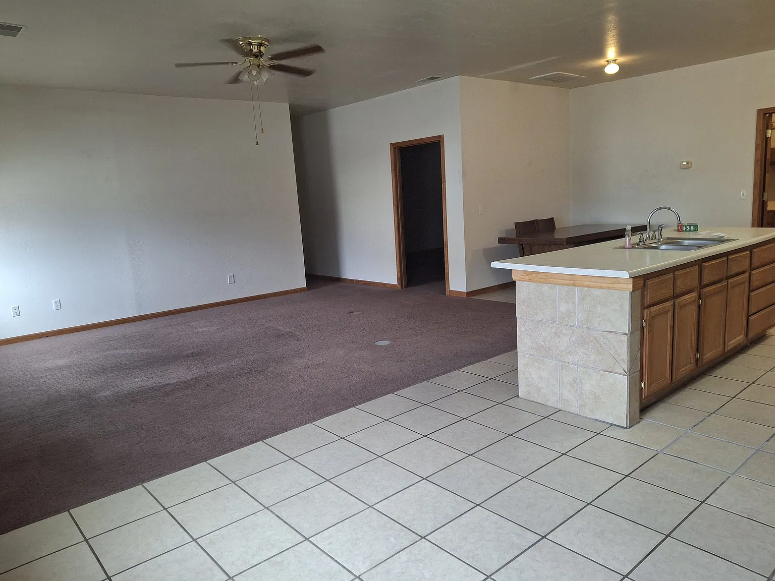 2 bed, 1400 sqft, $950 — Photo 2