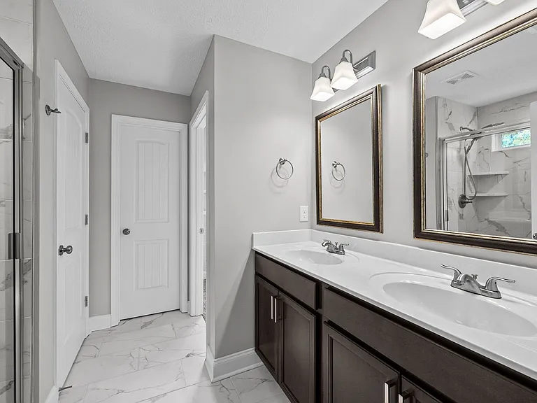 169 Bonnell Dr — Photo 17