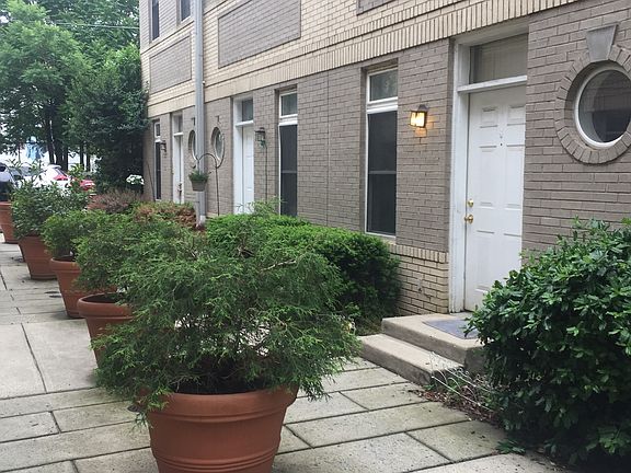 2nd image of 311 Poplar St Unit 5