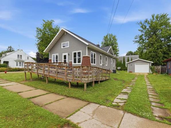 47 E 14th St, Clintonville, WI 54929