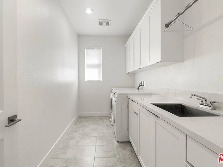 11758 N Hillsborough Ln — Photo 33