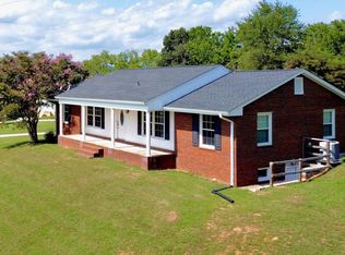 5633 Old Mountain Rd, Roanoke, VA 24019