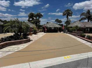 441 NW Sandtrap Ln, Port Saint Lucie, FL 34986