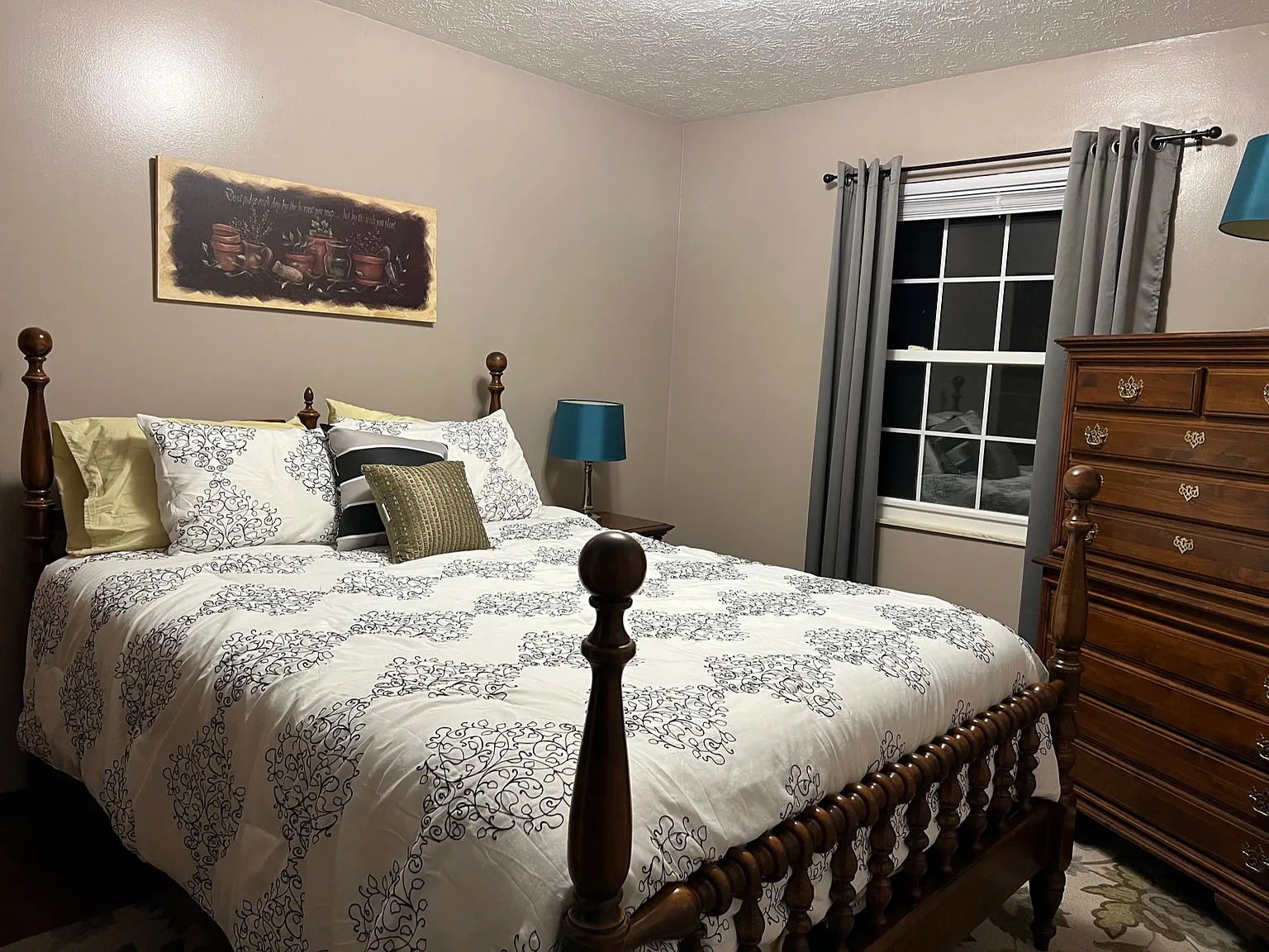 2 bed, 1.5 bath, 1100 sqft, $1,700 — Photo 4