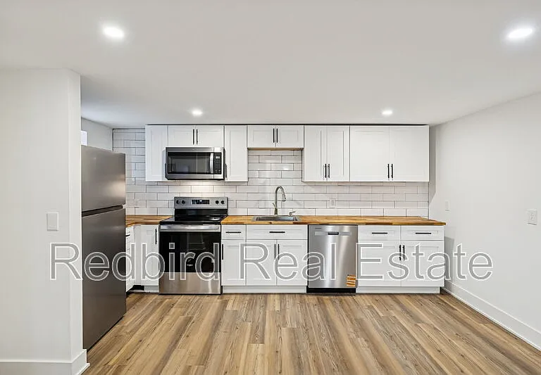 611 S 12th St #B — Photo 2