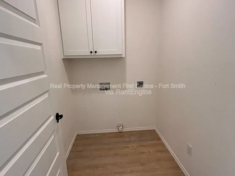 100 Countryside Way — Photo 13