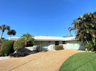 935 Contento St, Sarasota, FL 34242