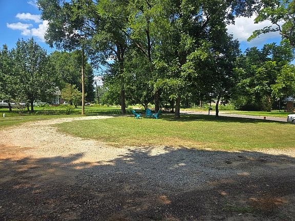 5th image of 501 S 10th St