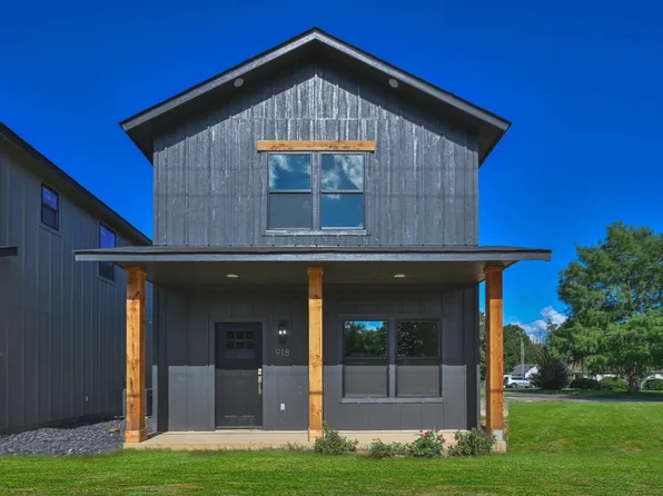 918 Reine St, Mena, AR 71953