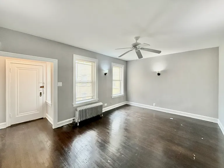 2206 W Rosemont Ave #3 — Photo 2