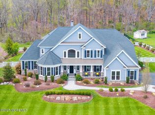 2 Weathervane Cir, Cream Ridge, NJ 08514