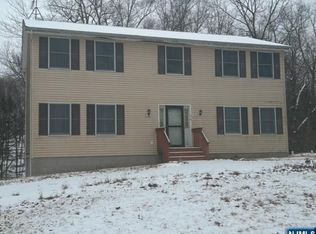 16 Crest Rd, Wantage, NJ 07461