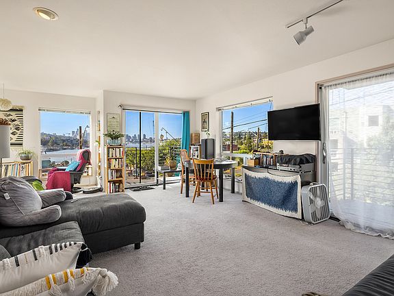3rd image of 3900 Latona Ave NE APT 101