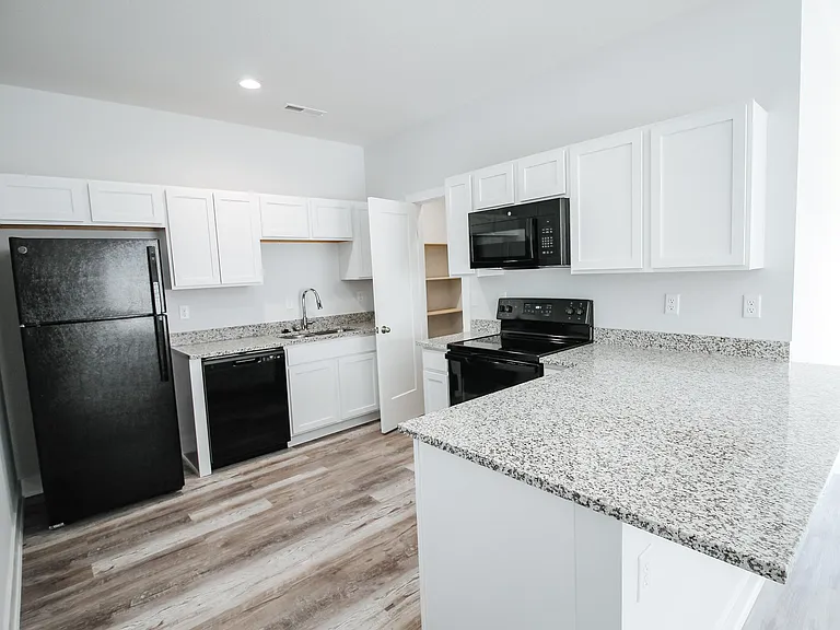 5409 N Colburn St — Photo 2