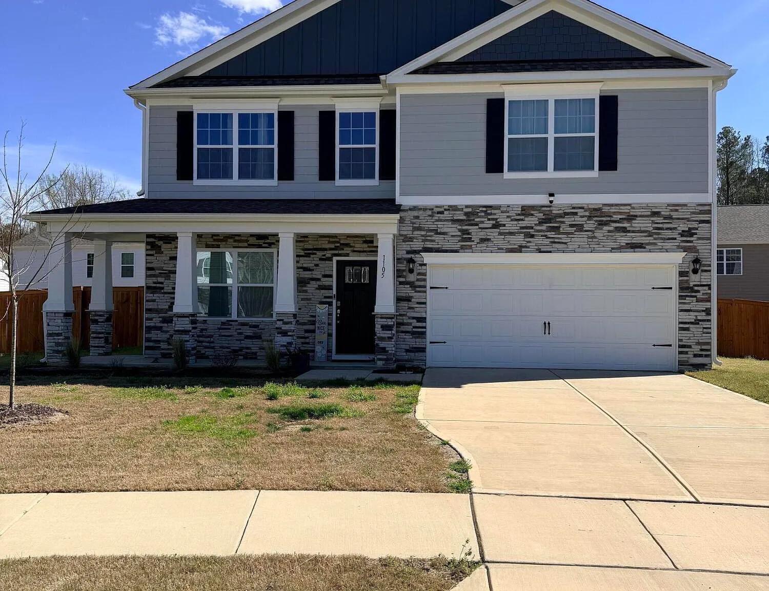 4 bed, 2.5 bath, 2824 sqft, $2,450 — Photo 1
