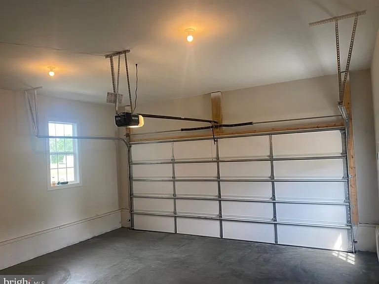 845 Royal Way — Photo 14