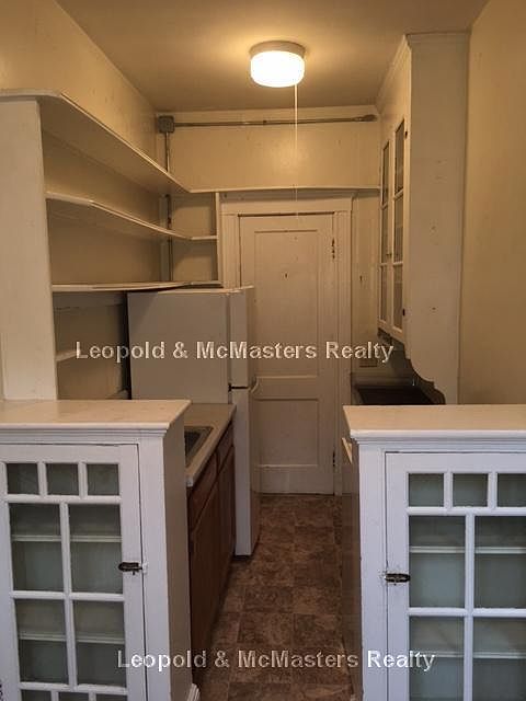 2nd image of 63 Woodstock Ave APT 17