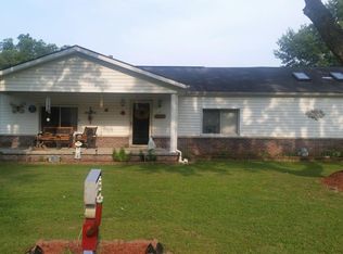 16528 Freeman Spur Rd, Herrin, IL 62948