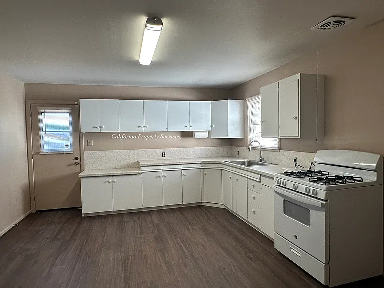 841 Nice Ave — Photo 7