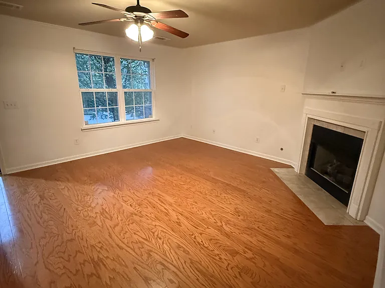 164 Blackpool Dr — Photo 4