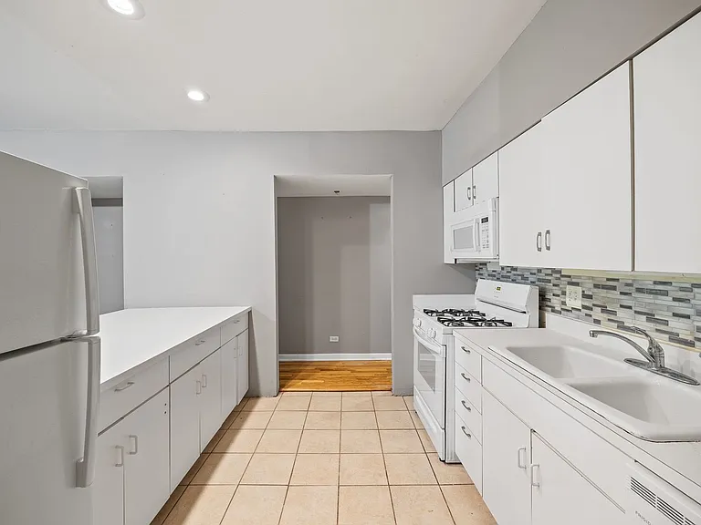 730 W Schubert Ave #G — Photo 7
