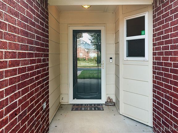 4th image of 2505 Highwood Pl